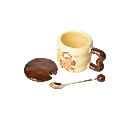 MUG POCILLO CON TAPA CUCHARA CERAMICA DISEÑOS CAPYBARA 380ML