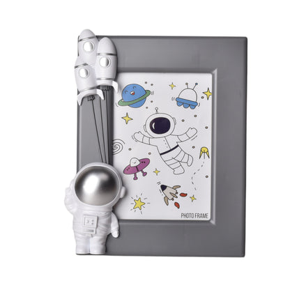 PORTARETRATO FORMA ASTRONAUTA PLASTICO DIM:24x19x4