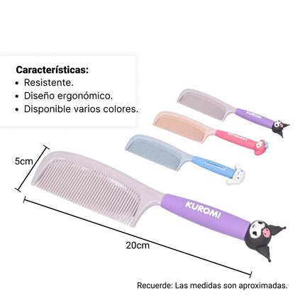 PEINILLA PLASTICA DE PERSONAJE AZUL LILA ROSADO DIM:20X5