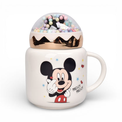 MUG POCILLO CERAMICA PERSONAJE CON TAPA 430ML DIM:9X9X13