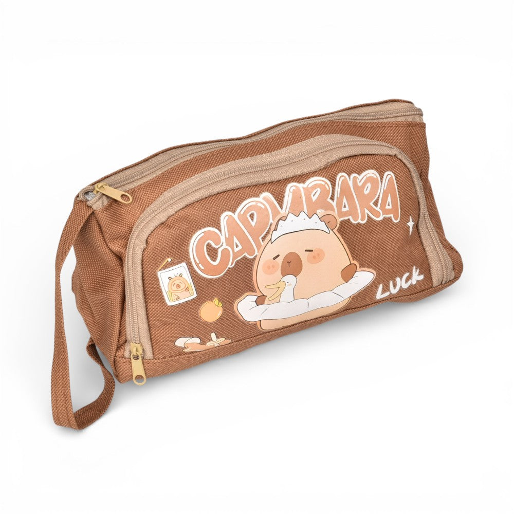 cartuchera capybara poliester dim:20x9x7