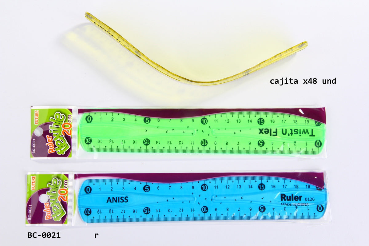 regla en plastico 20 cm