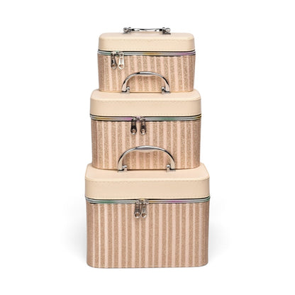 COSMETIQUERA NECESER X3 UND CUERO SINTETICO DIM:23x15x16.5CM